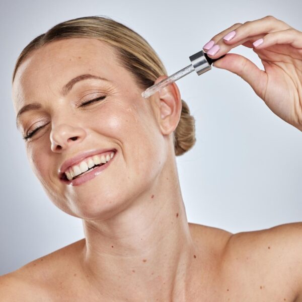 Como o sérum revitalizante DNA Ativado pode melhorar sua pele