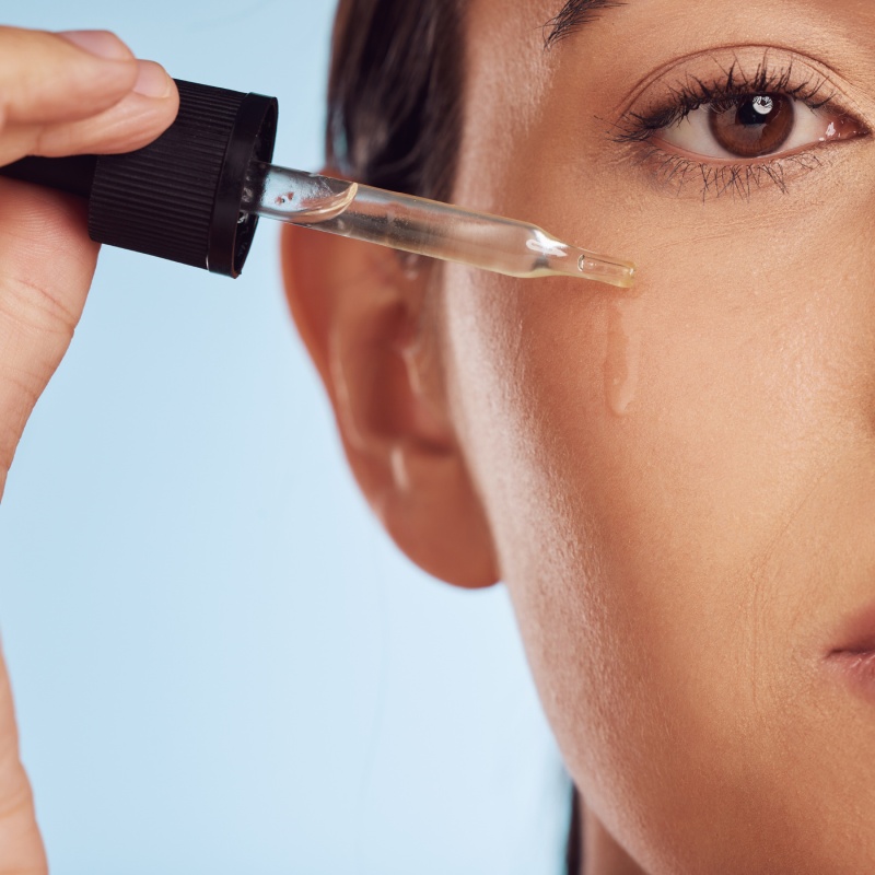 O que considerar antes de escolher um sérum facial para pele oleosa - DNA Ativado