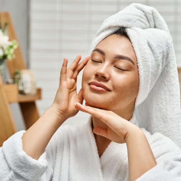 Por que investir em cuidados faciais pode transformar sua pele