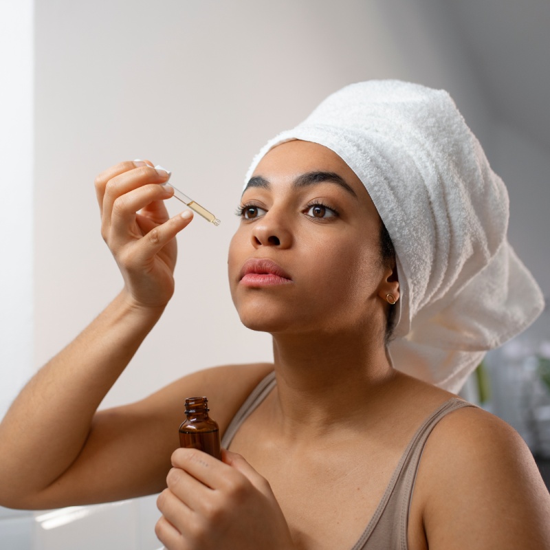 Sérum facial com vitamina como o produto certo faz diferença - DNA Ativado